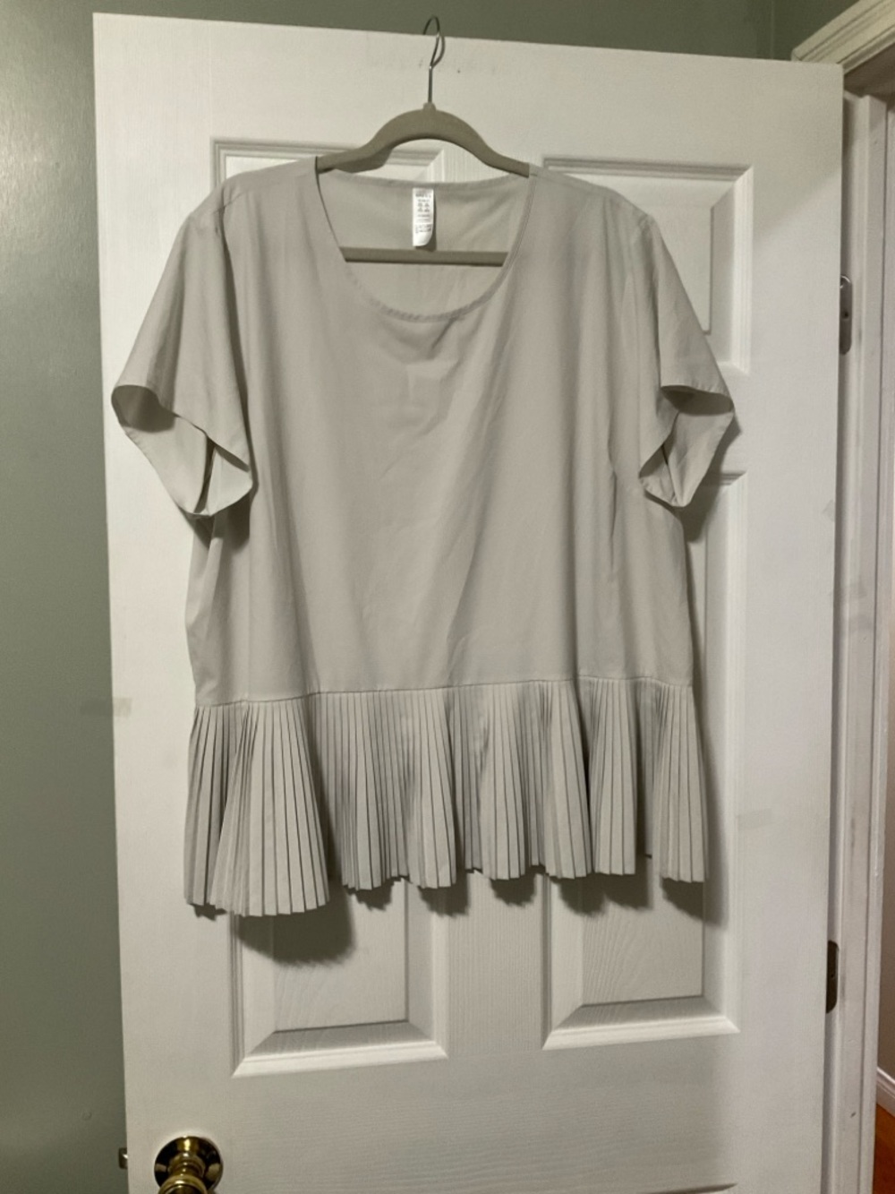 SPANX Pleated Hem Short Sleeve Top - Light Gray